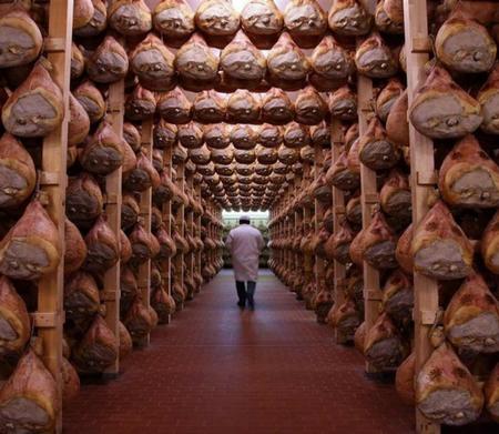 Tour degustazioni: Parmiggiano Reggiano, cantina e Prosiutto Crudo di Parma (PR)